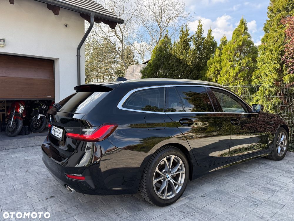 BMW Seria 3 320d Sport Line - 7