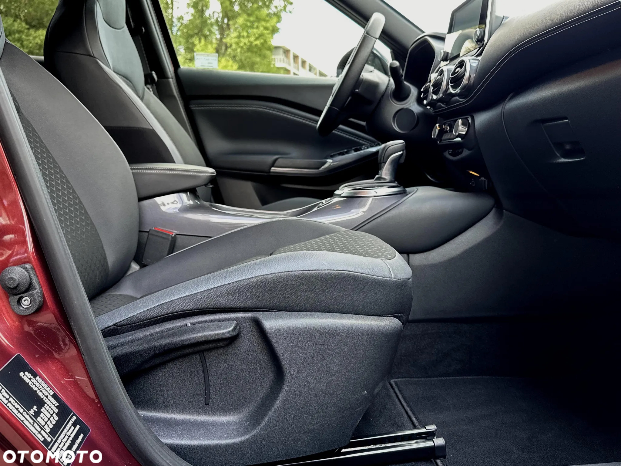 Nissan Juke 1.6 Hybrid N-Connecta AMT - 27