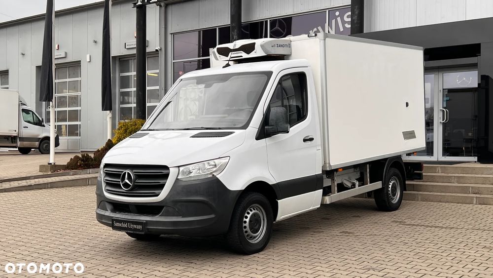 Mercedes-Benz Sprinter - 1
