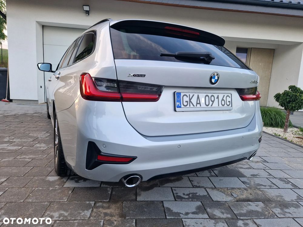 BMW Seria 3 330e xDrive - 10