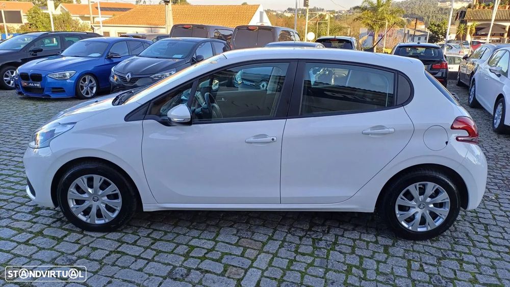 Peugeot 208 - 7