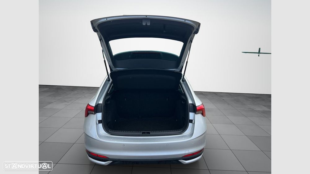 Skoda Scala 1.0 TSI Ambition DSG — fotografia 15