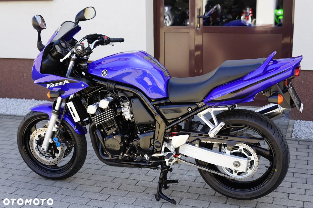 Yamaha FZS - 21