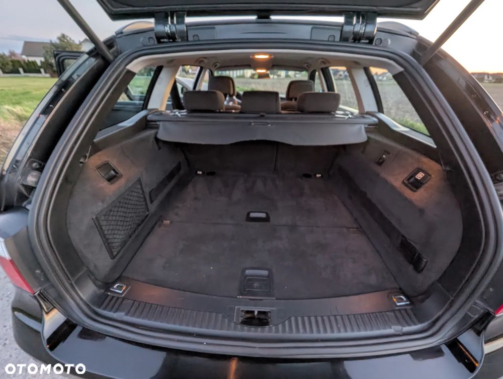 BMW Seria 5 520i - 5