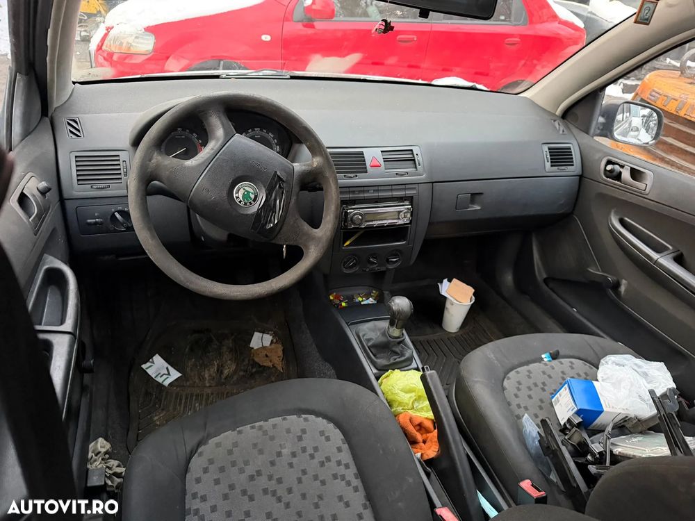 Dezmembrez Skoda Fabia 1 break facelift gri argintiu 1,4 TDI 2006 - 6