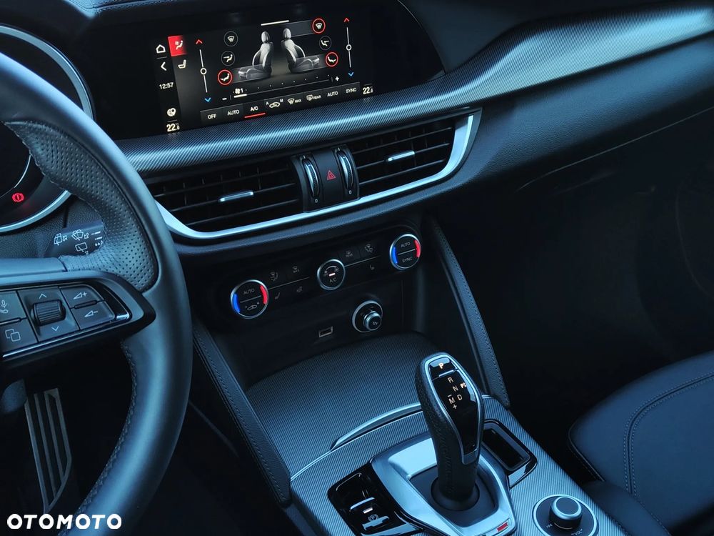 Alfa Romeo Stelvio 2.0 Turbo Veloce Q4 - 11