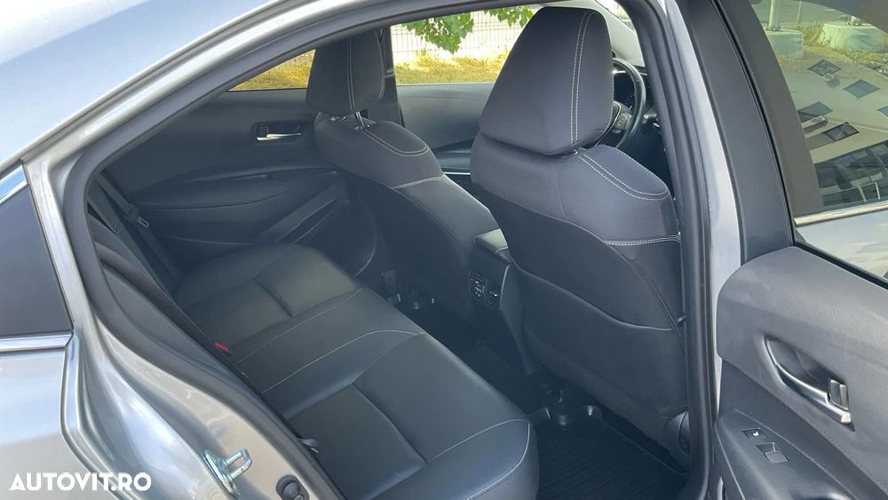 Toyota Corolla 1.8 HSD Exclusive interior Negru - 39