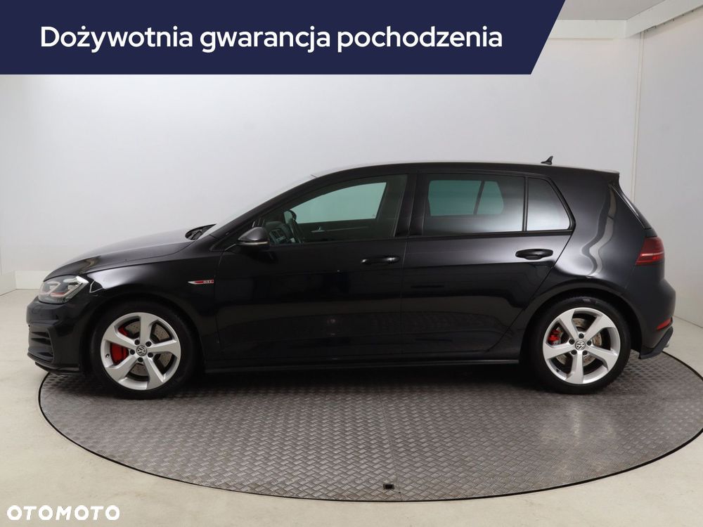 Volkswagen Golf - 4