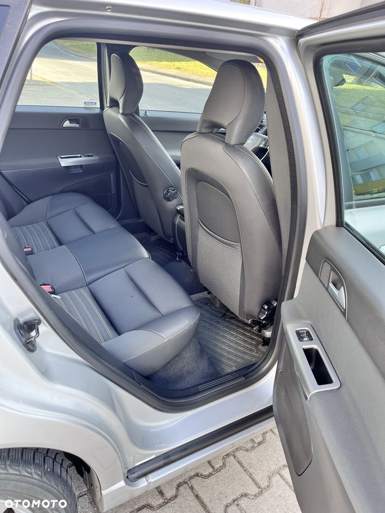 Volvo V50 - 3