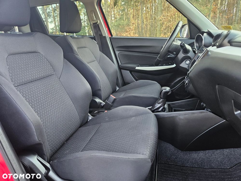 Suzuki Swift 1.2 Dualjet SHVS Premium Plus CVT - 29
