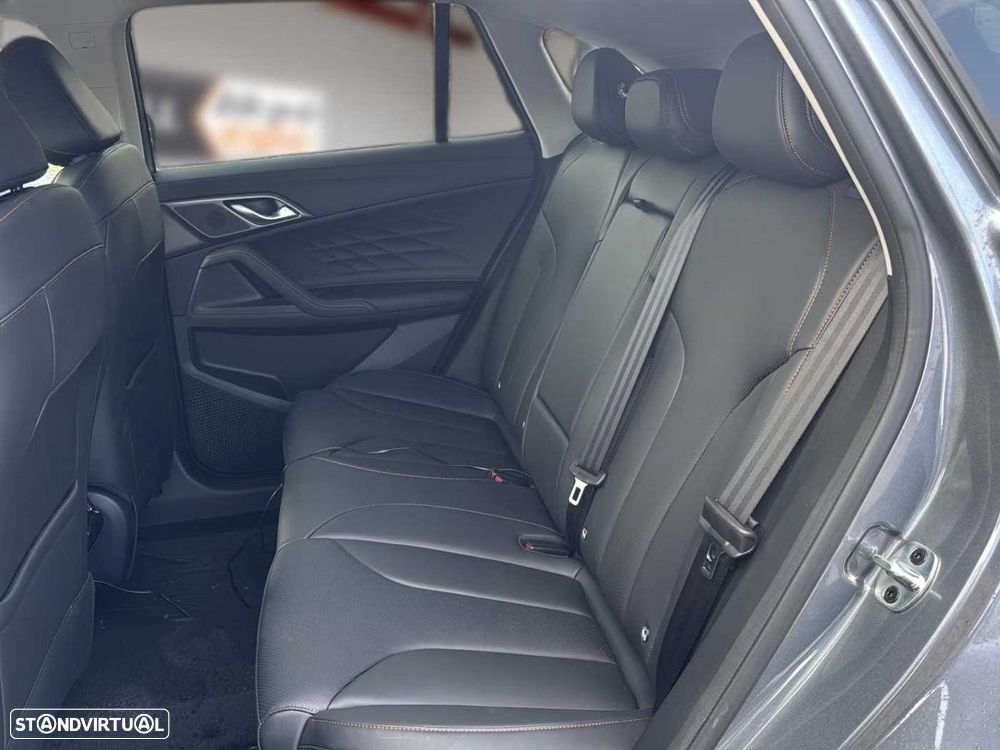 MG HS 1.5 Plug-in Hybrid Luxury - 12