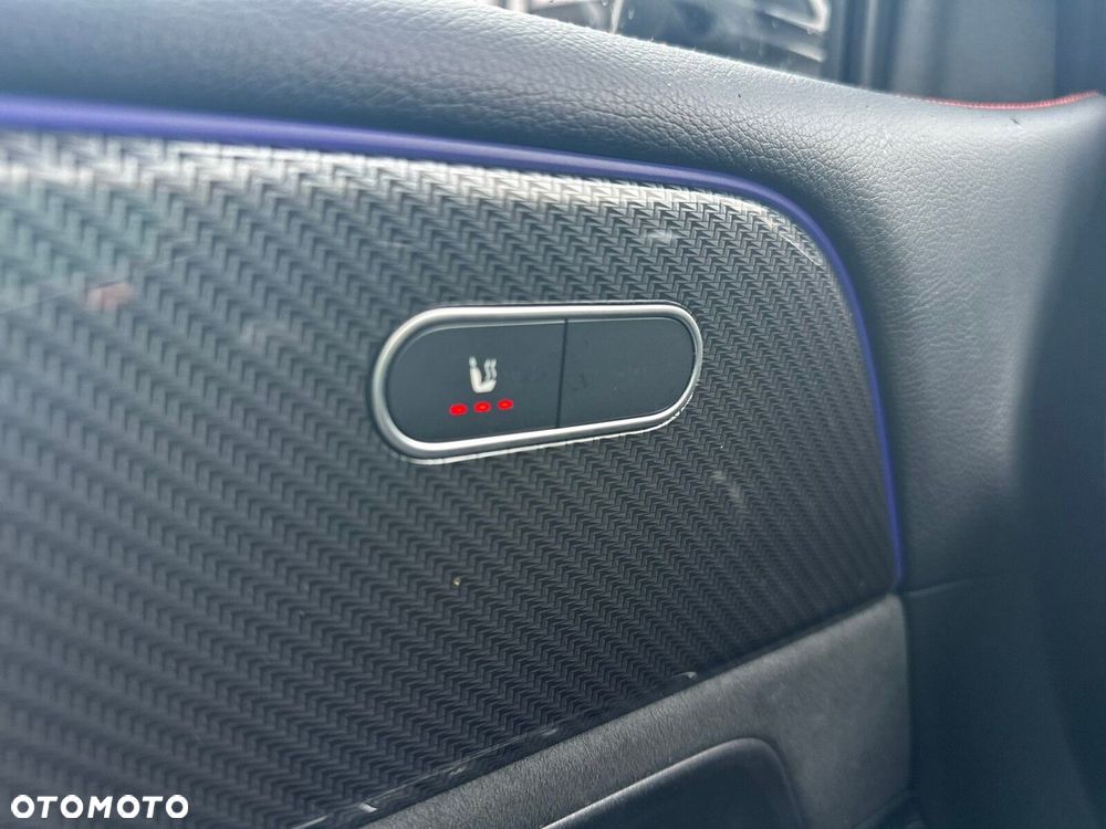 Mercedes-Benz GLB - 14