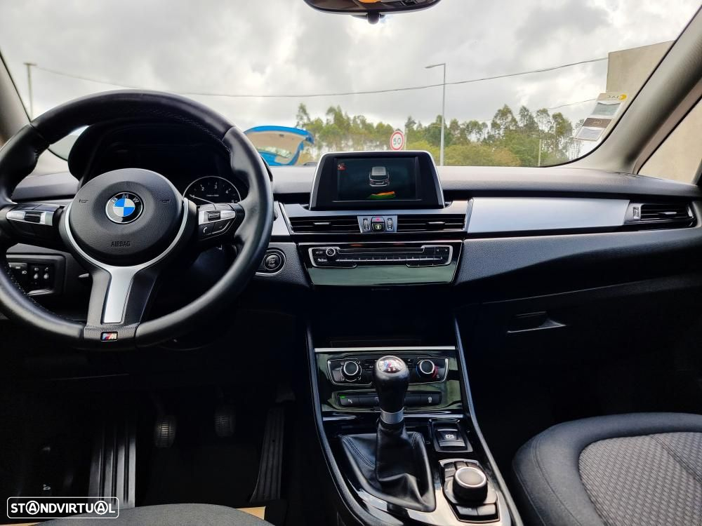 BMW 216 Active Tourer d Corporate Edition - 16