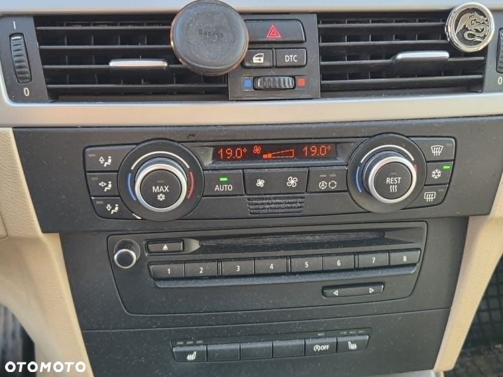 BMW Seria 3 320d DPF - 13