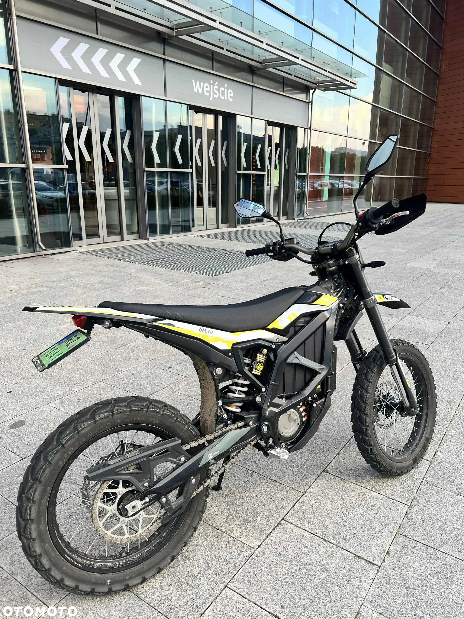 Surron Ultra-Bee