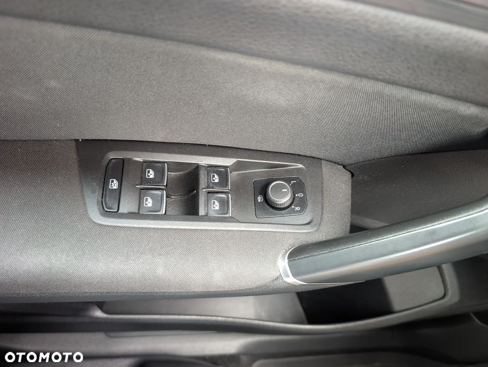 Volkswagen Touran 1.6 TDI BMT Comfortline - 37
