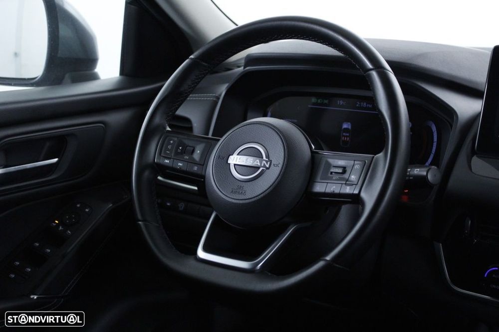 Nissan Qashqai 1.3 DIG-T N-Connecta LED - 17