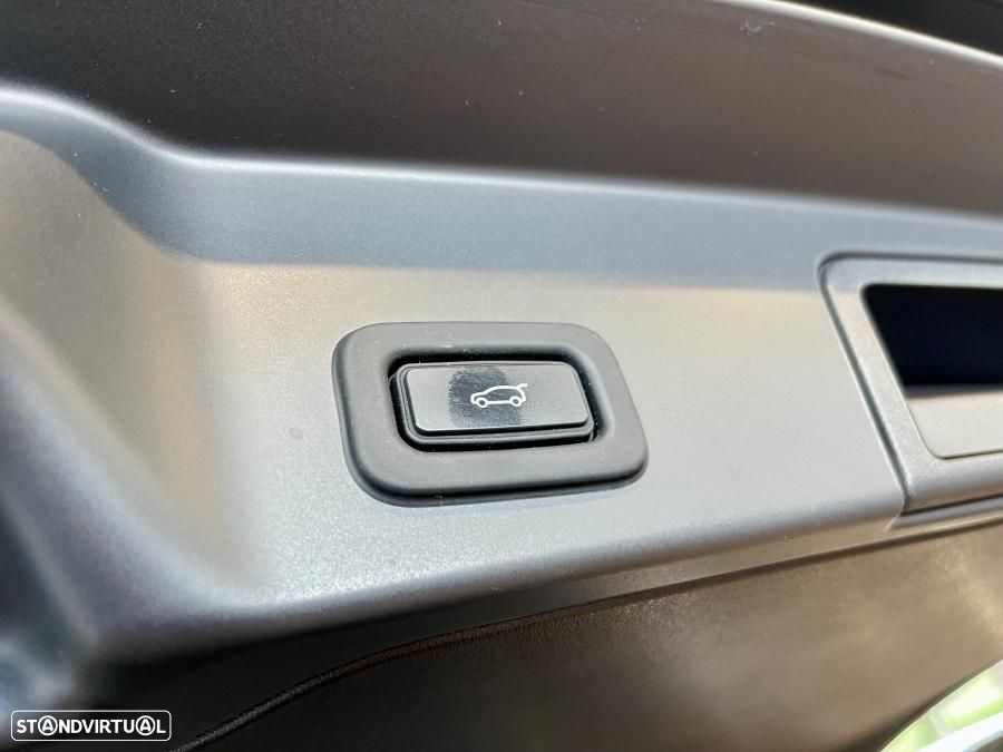 Land Rover Range Rover Evoque P300e R-Dynamic HSE - 45