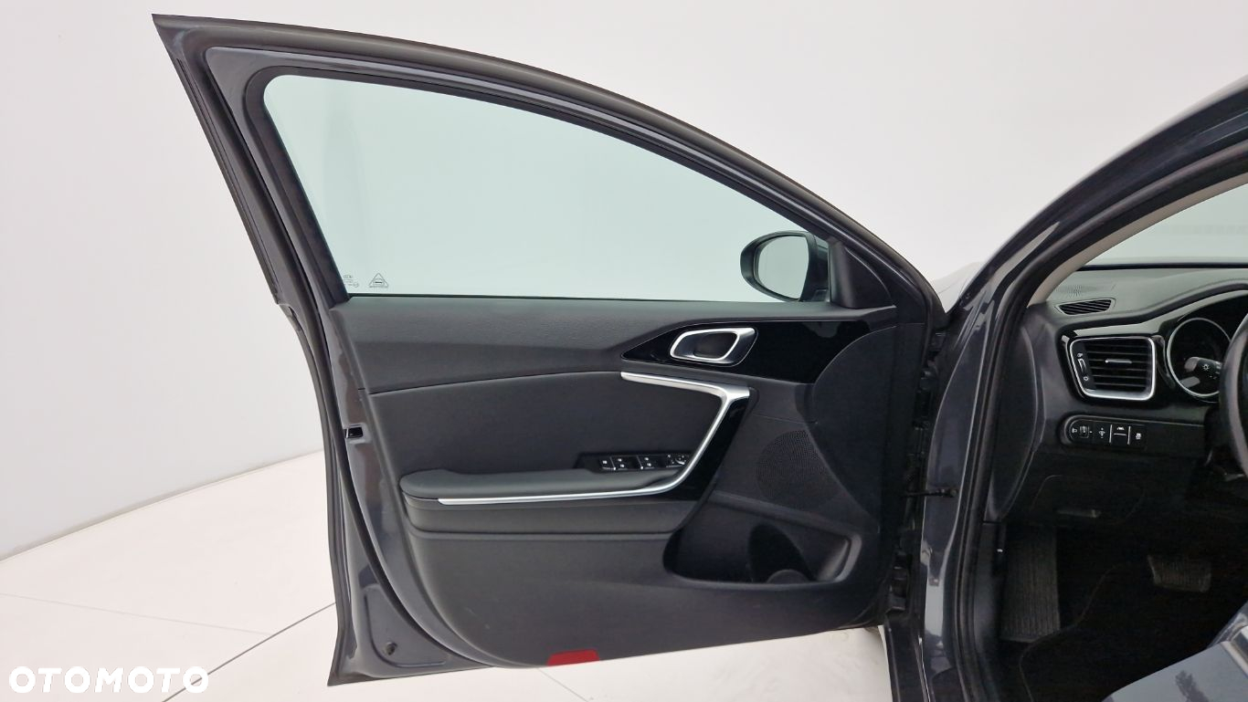 Kia Ceed - 14