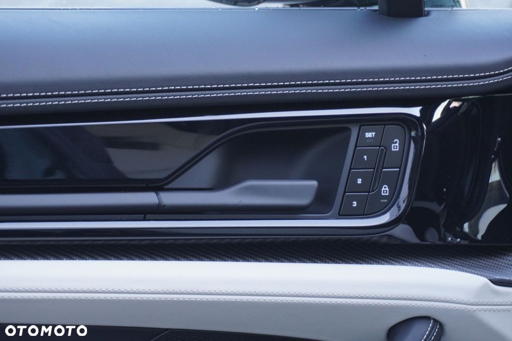 Porsche Panamera - 11