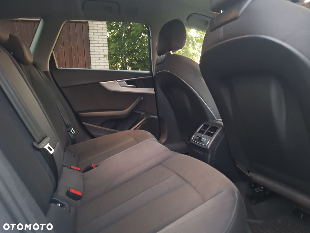 Audi A4 Avant 2.0 TDI DPF clean diesel Ambiente - 11