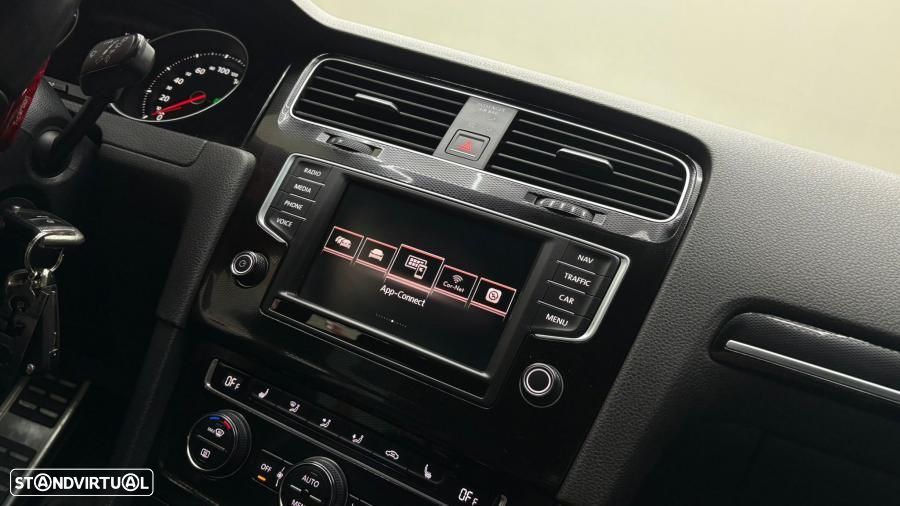 VW Golf GTI Performance BlueMotion DSG - 21