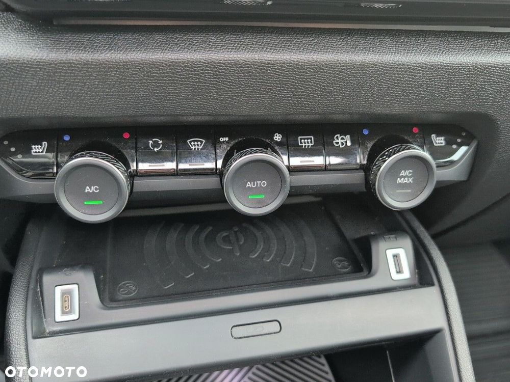 Citroën C4 1.5 BlueHDi Max S&S EAT8 - 17