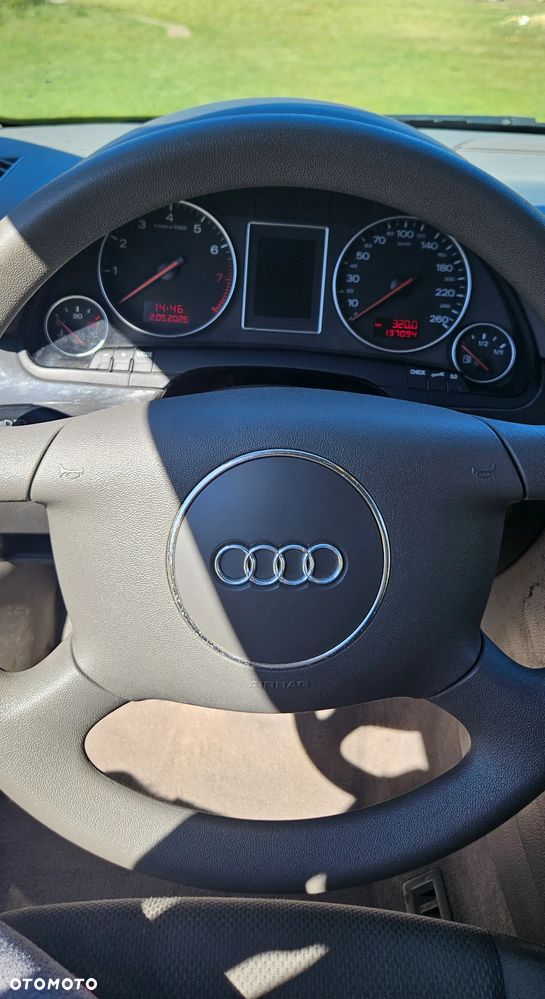 Audi A4 Limousine 2 - 15