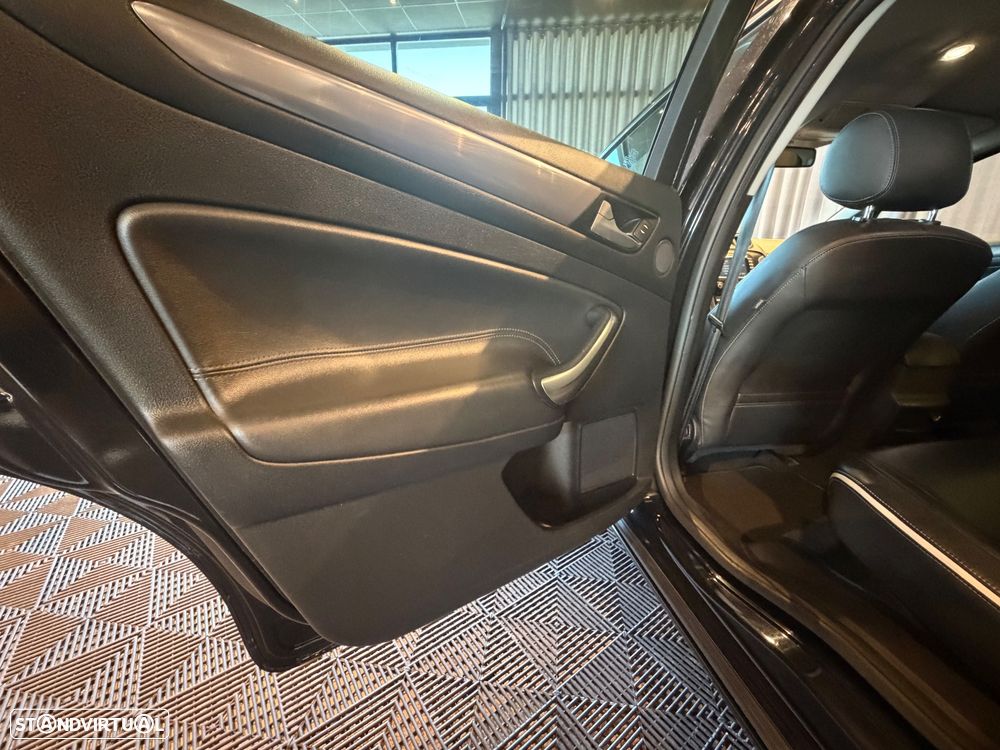 Ford Mondeo SW 1.6 TDCi Titanium ECOnetic - 27