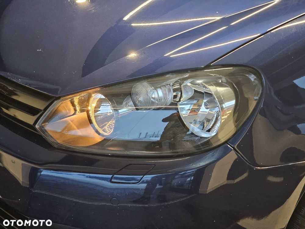 Volkswagen Golf - 2