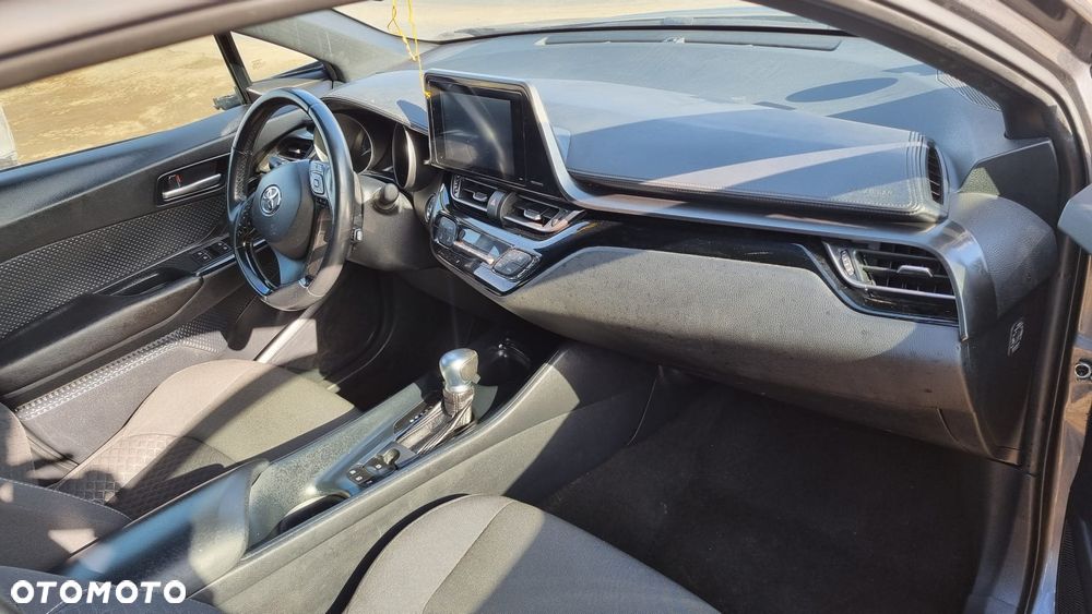 Toyota C-HR Club - 18