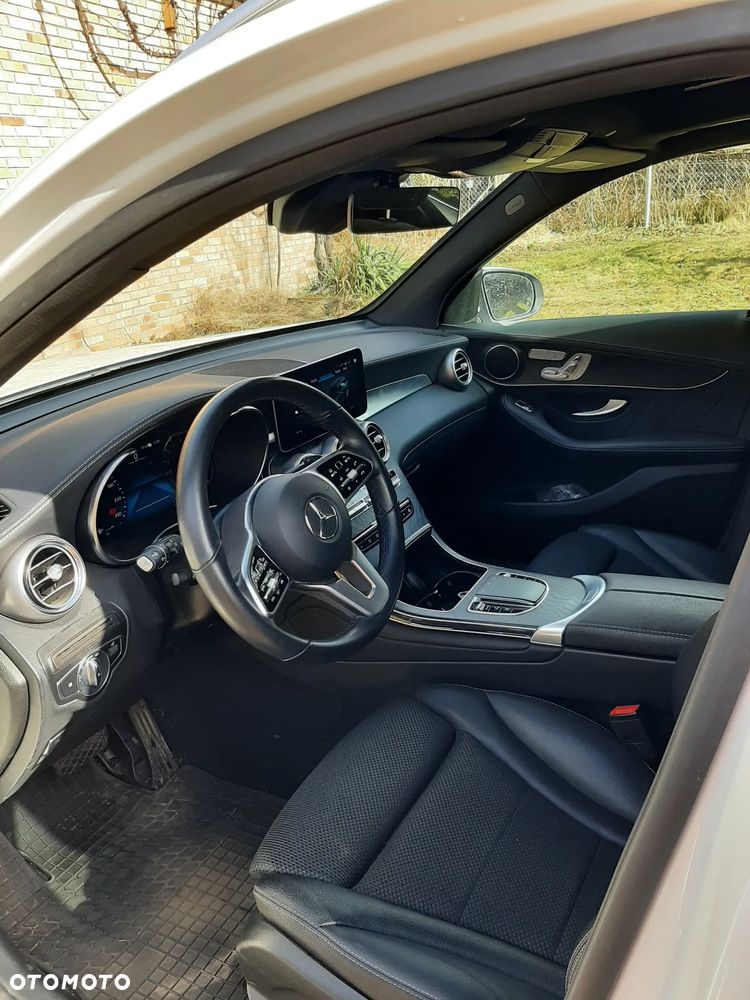Mercedes-Benz GLC 300 e 4-Matic - 10