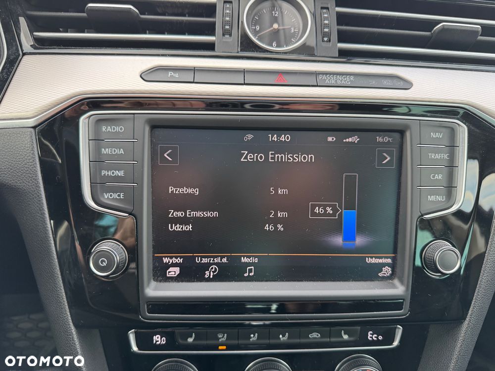 Volkswagen Passat - 26