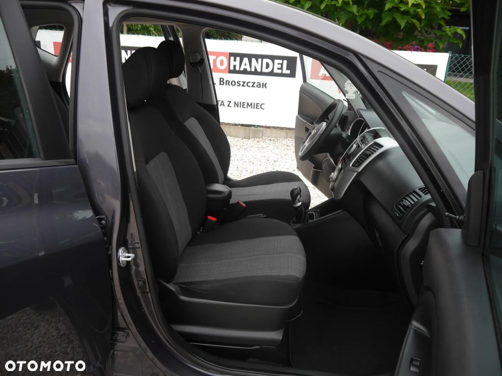 Kia Venga 1.4 CVVT Vision - 16