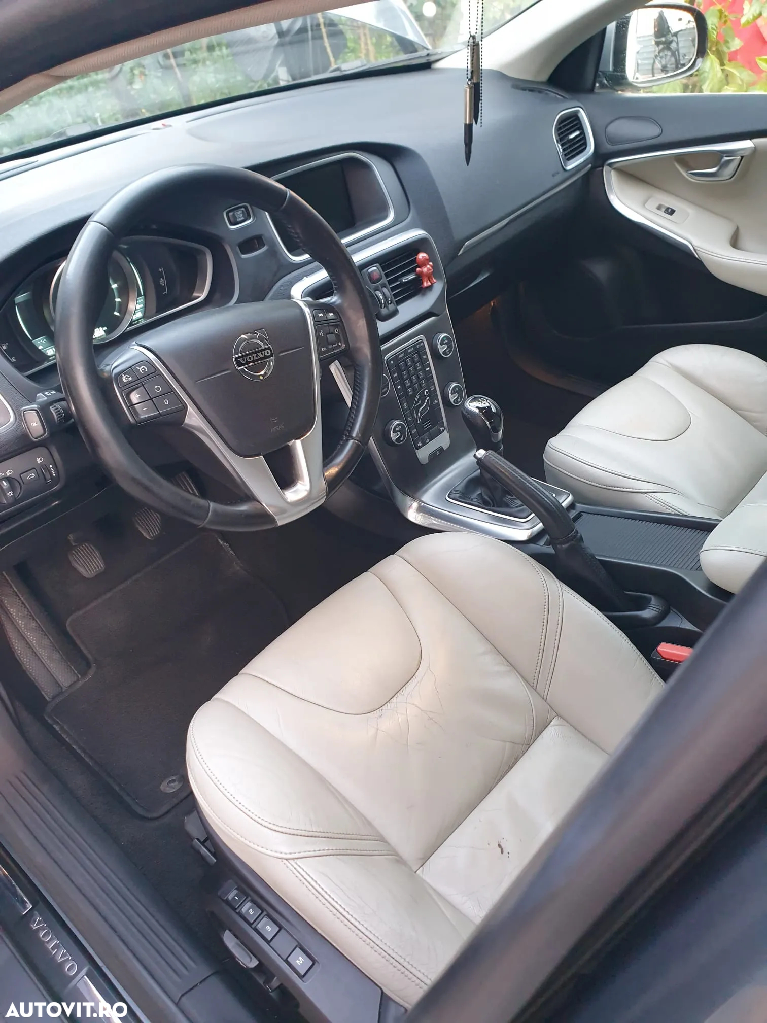 Volvo V40 - 19