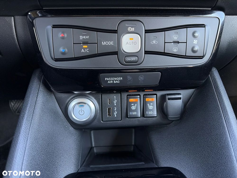 Nissan Leaf 40kWh N-Connecta - 22