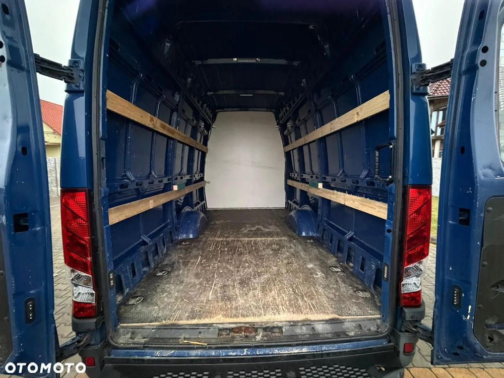Iveco Daily 35S18 - 25