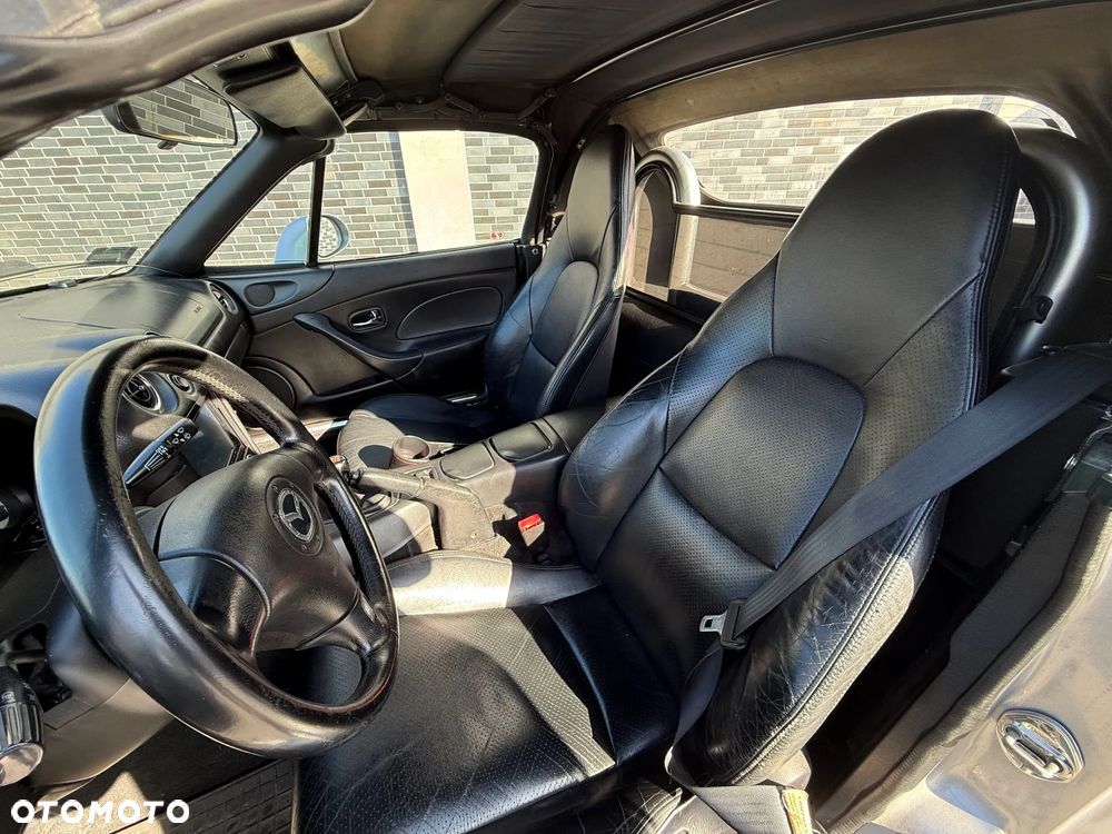 Mazda MX-5 1.9i 16V - 7