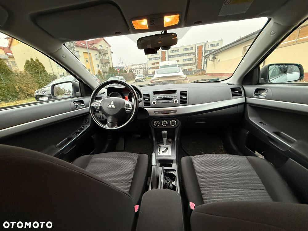 Mitsubishi Lancer 1.8 Invite CVT - 10