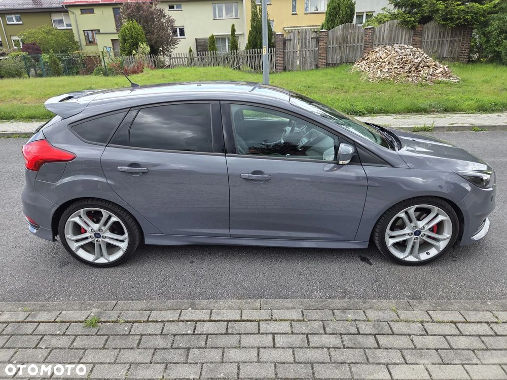 Ford Focus 2.0 TDCi ST - 7