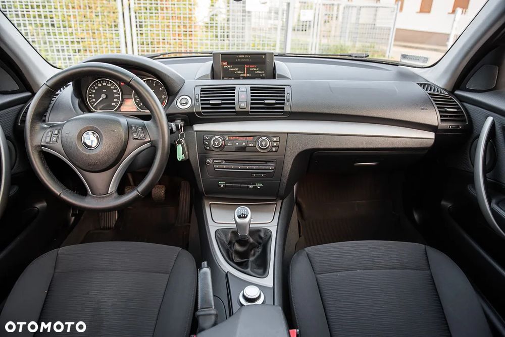 BMW Seria 1 - 24