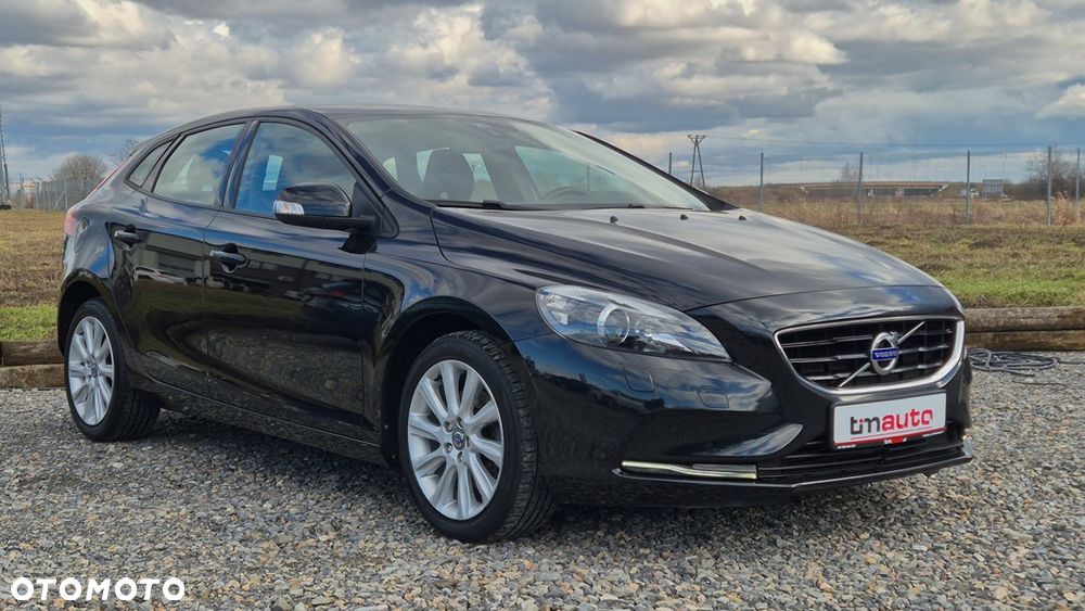 Volvo V40 T3 Momentum - 1