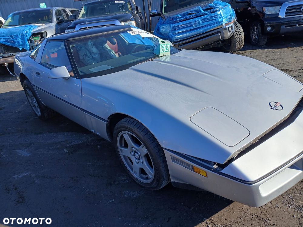 Chevrolet Corvette - 17