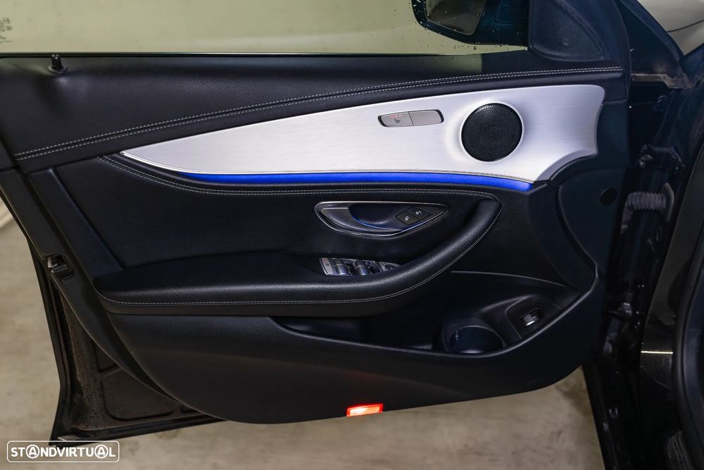 Mercedes-Benz E 300 - 12