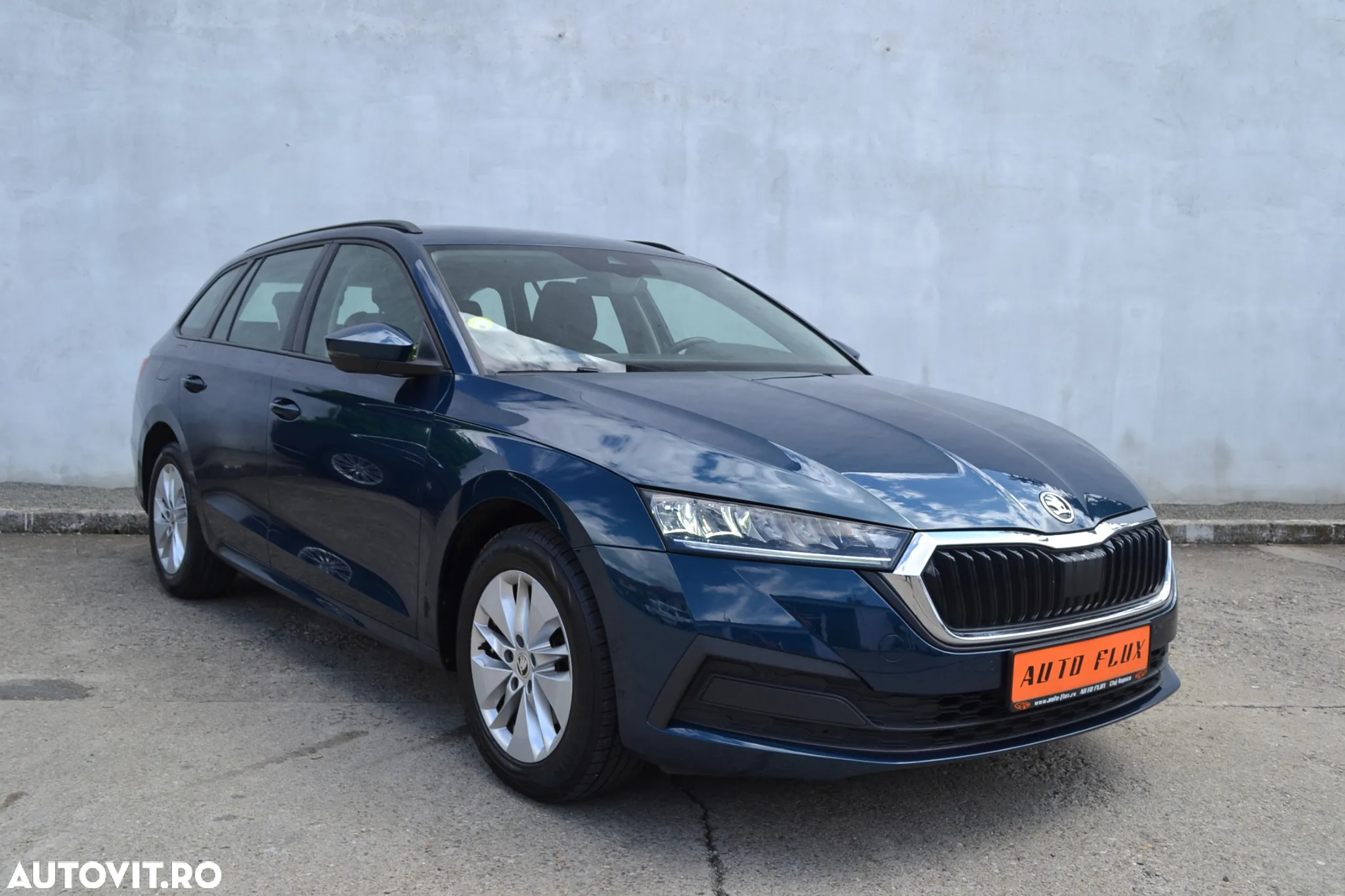 Skoda Octavia Combi 2.0 TDI DSG Ambition - 3