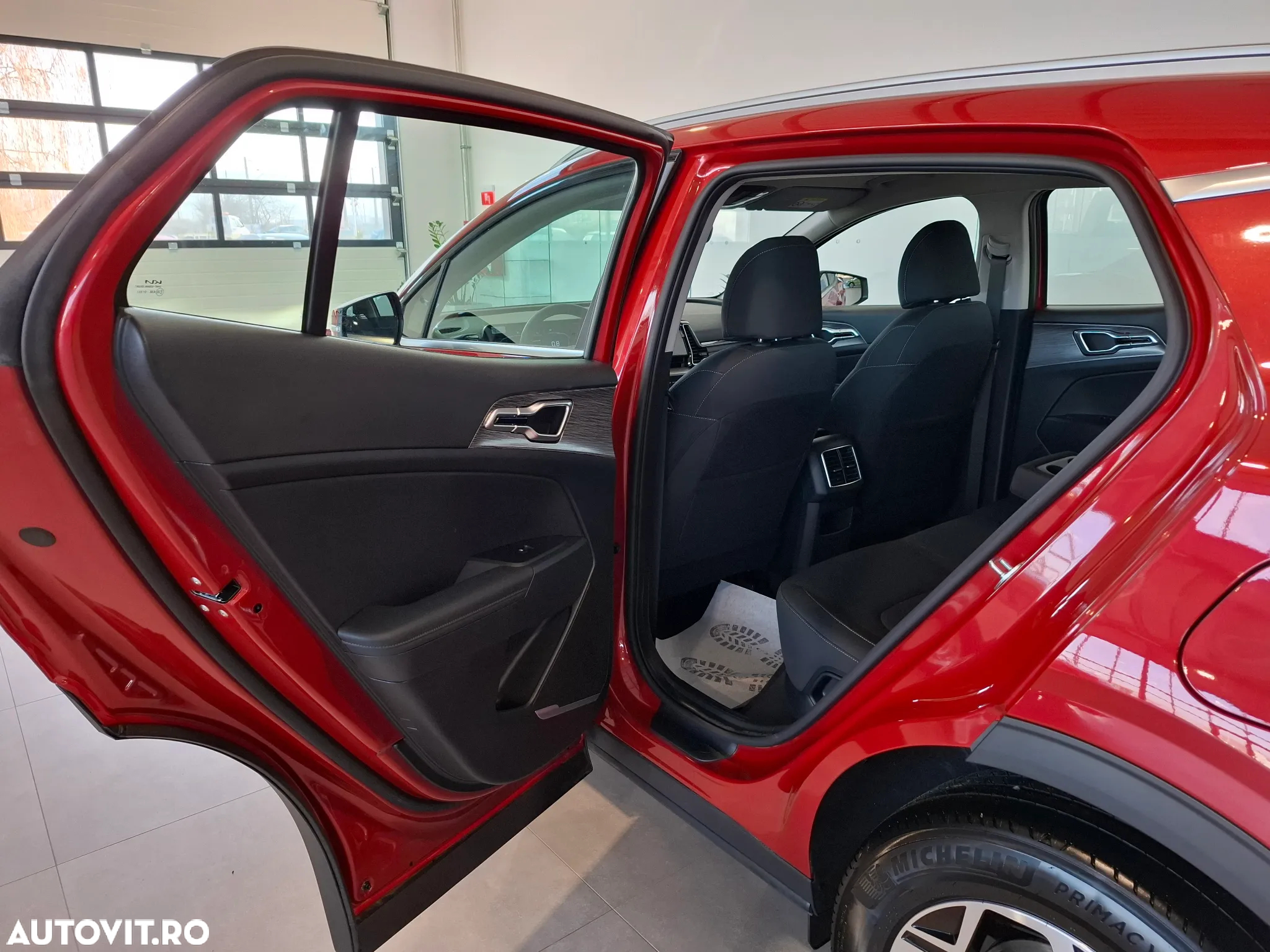 Kia Sportage 1.6 T-GDI MHEV 6MT 4x2 Urban - 32