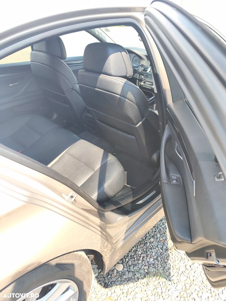 BMW Seria 5 520d Sport-Aut. - 15