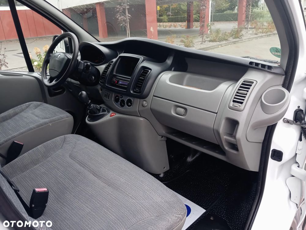 Renault Trafic - 11