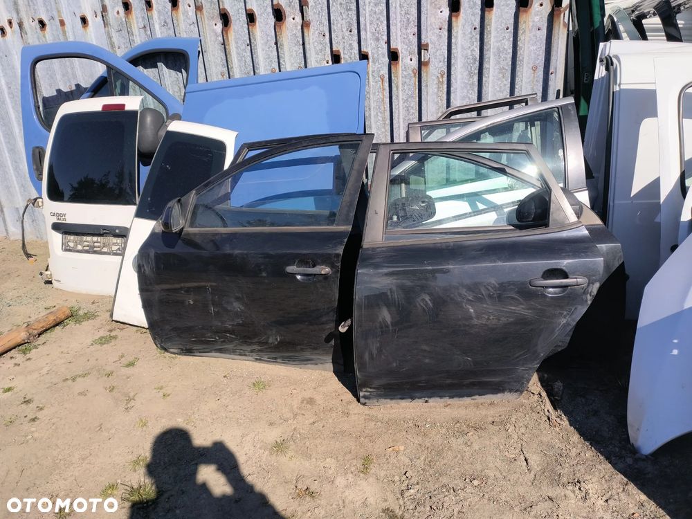 DRZWI tylne tył lewe kompletnie KIA CEED 1 I HB - 1