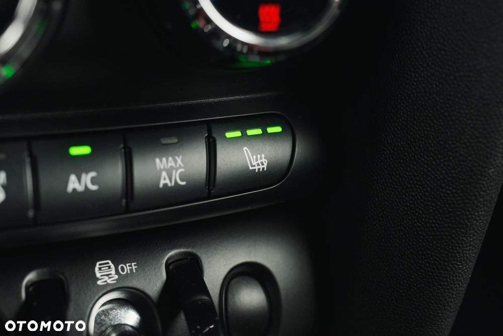 MINI John Cooper Works - 24